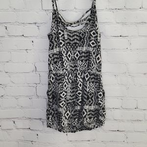 Arizona Jean Company Black/White Sleeveless Romper